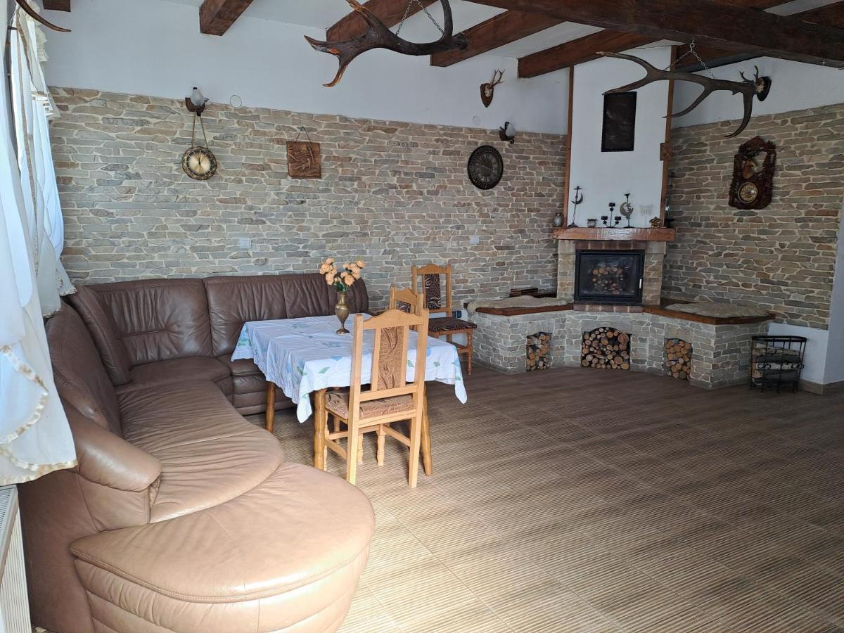 Отель Casa Cristalul Muntilor Пояна-Мэрулуй Экстерьер фото