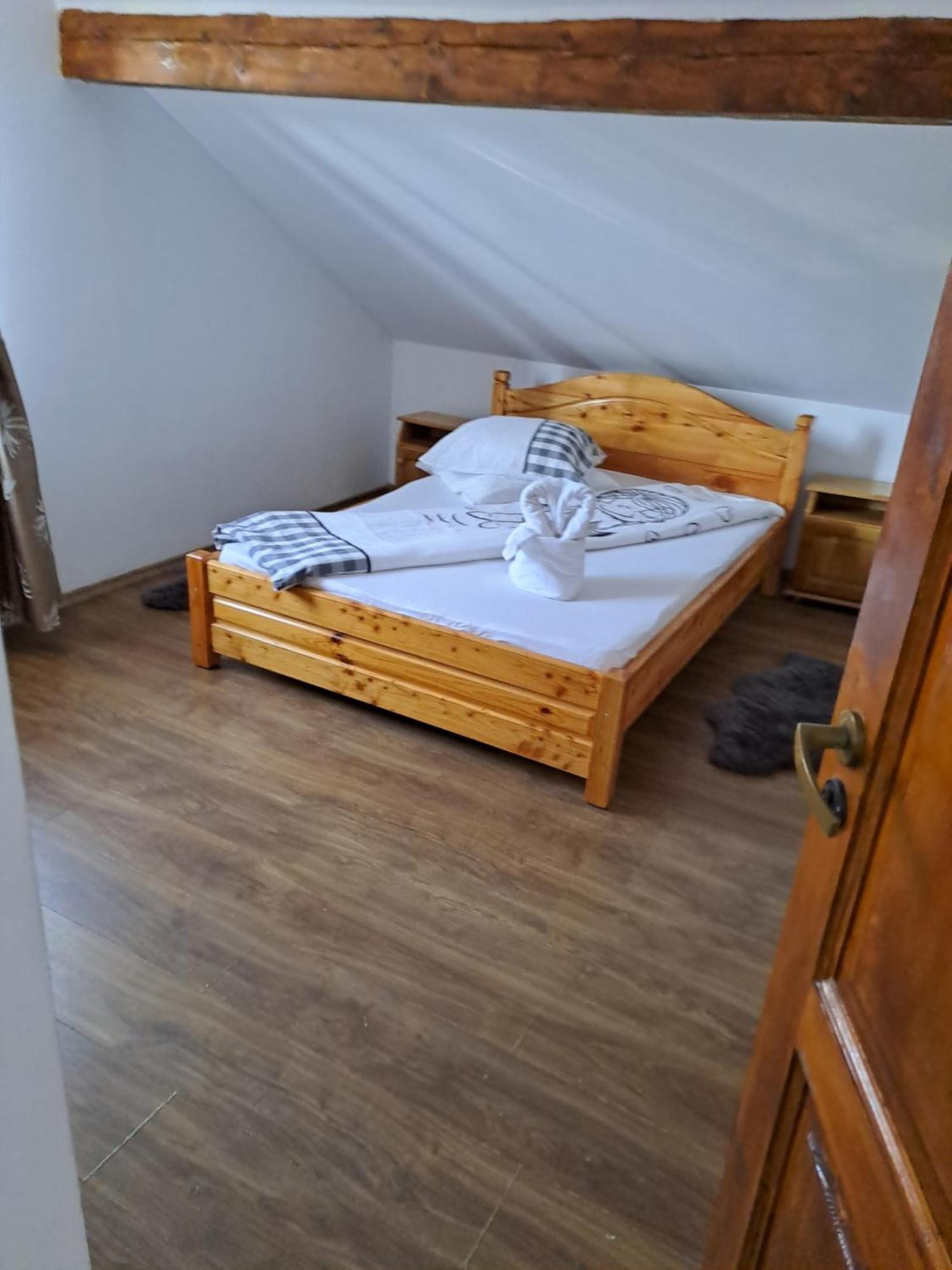 Отель Casa Cristalul Muntilor Пояна-Мэрулуй Экстерьер фото