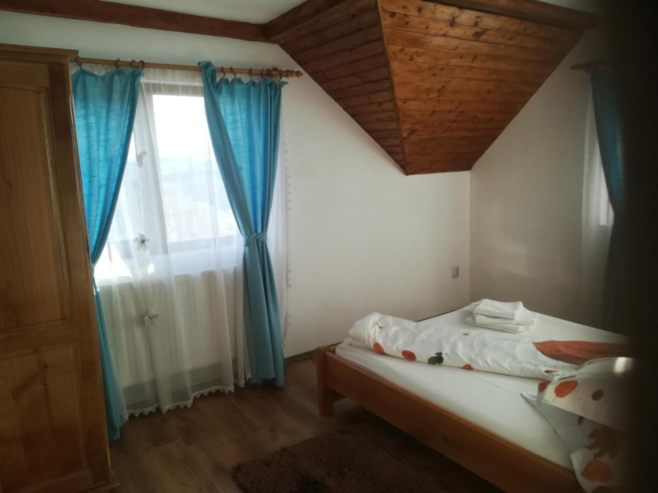 Отель Casa Cristalul Muntilor Пояна-Мэрулуй Экстерьер фото